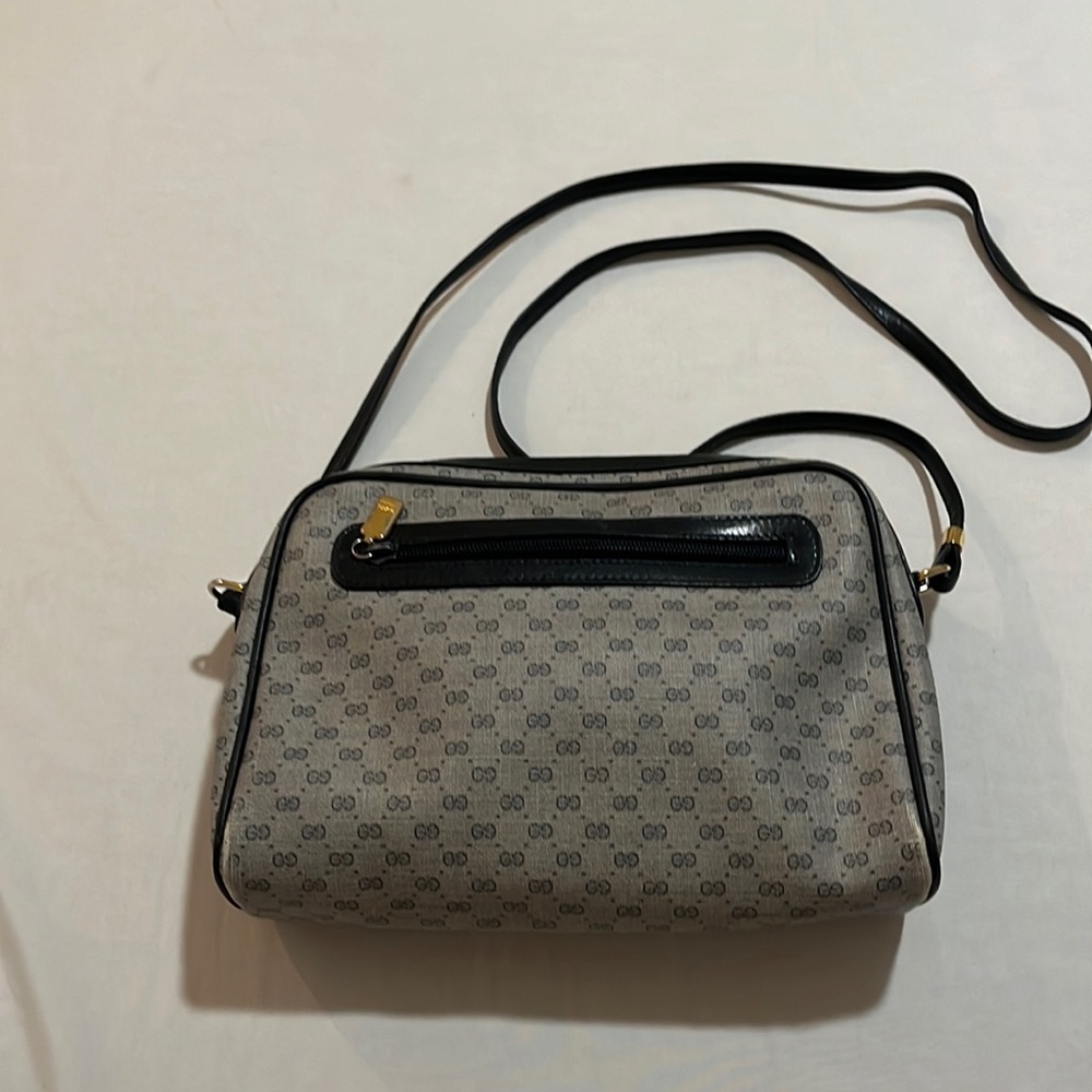 Authentic vintage Gucci GG canvas crossbody bag (blue)